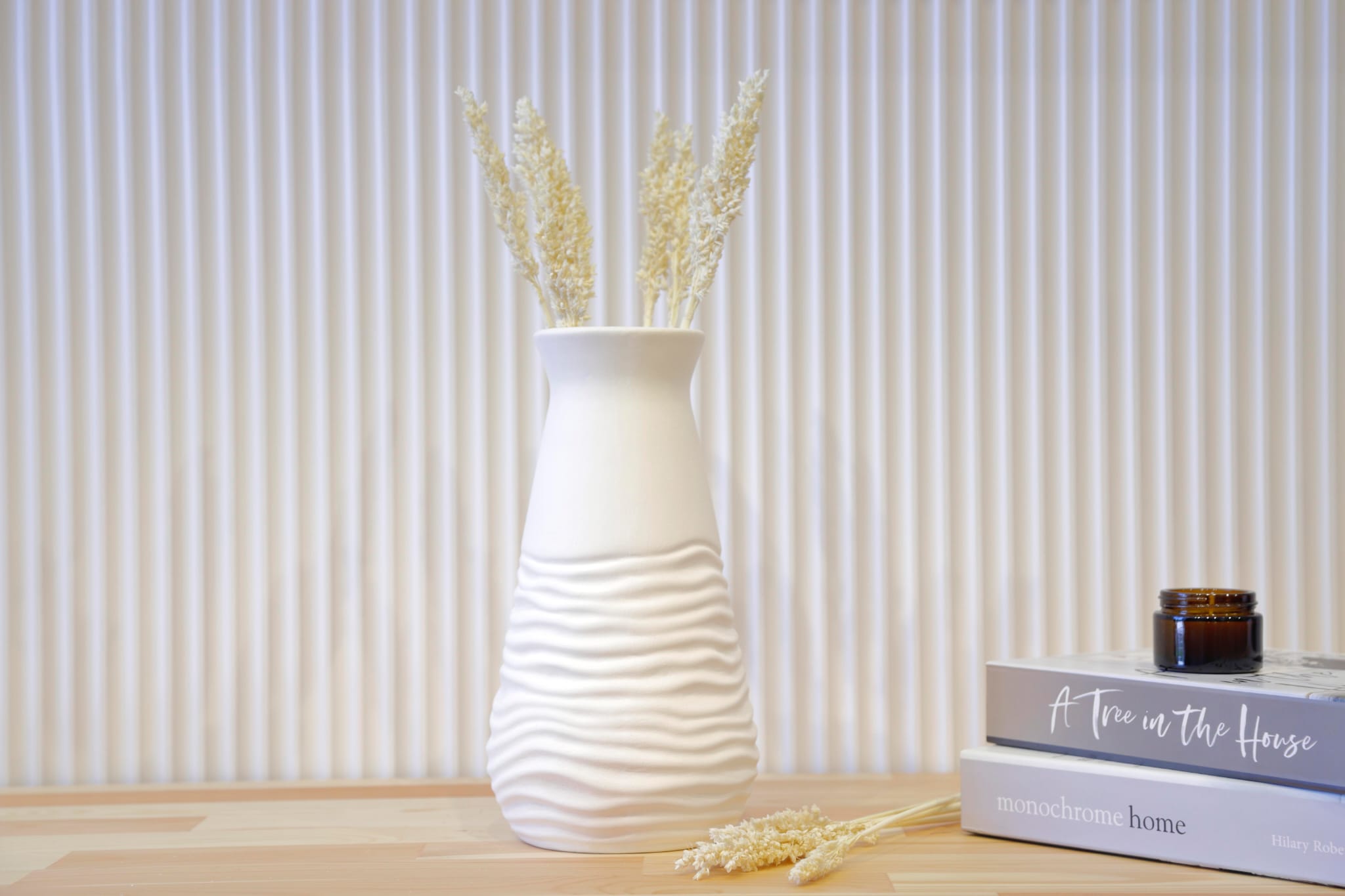Crease-3 Ceramic Vase White